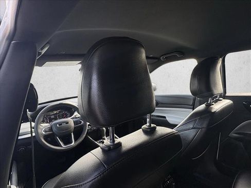 Used 2025 Jeep Compass Limited image 14