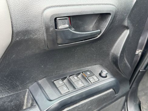 Used 2021 Toyota Tacoma SR w/ SR Convenience Package image 22