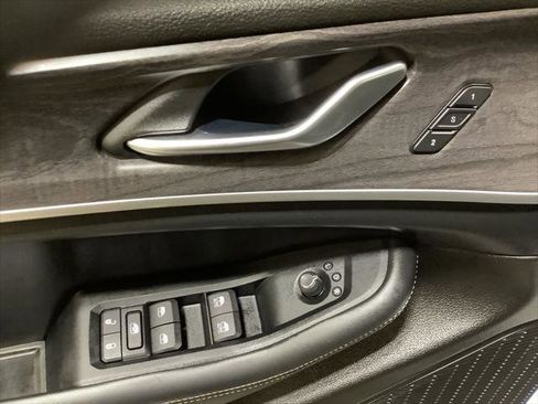 Certified 2023 Jeep Grand Cherokee Limited AWD/4WD image 22