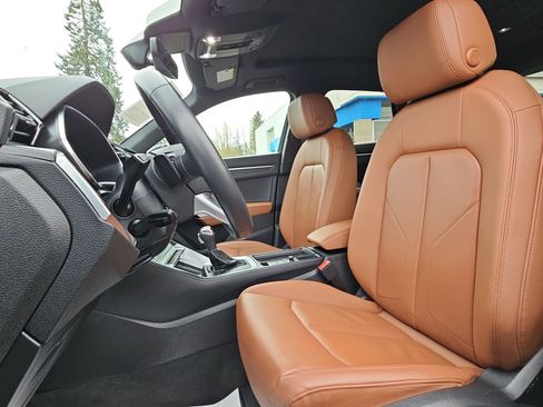 Used 2023 Audi Q3 2.0T Premium Plus w/ Premium Plus Package image 13