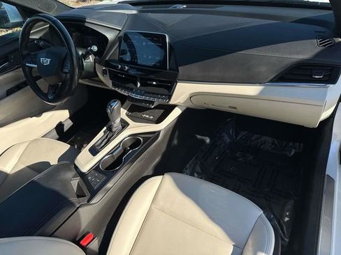 Used 2022 Cadillac CT4 Luxury w/ Cold Weather Package image 18