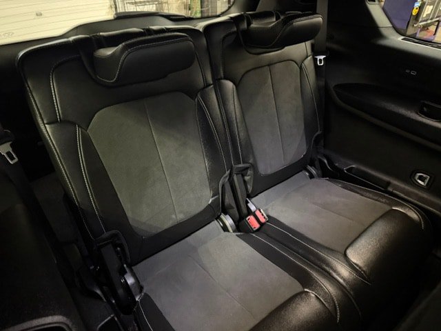 Used 2024 Jeep Grand Cherokee L Altitude AWD/4WD image 21