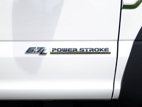 Used 2022 Ford F600 4x4 Regular Cab Super Duty w/ XLT Value Package image 8