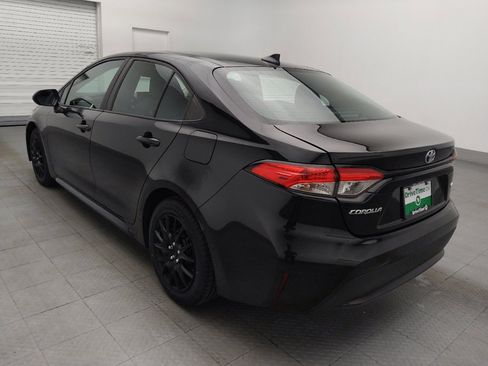 Used 2021 Toyota Corolla LE FWD image 5