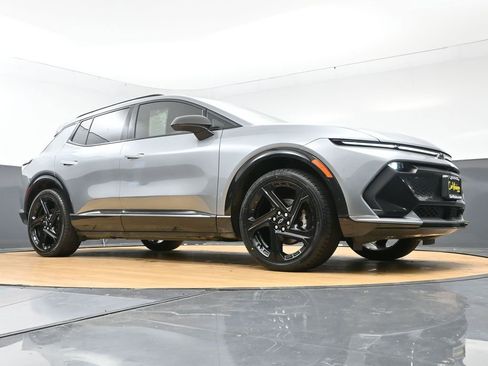 Used 2024 Chevrolet Equinox EV RS image 49