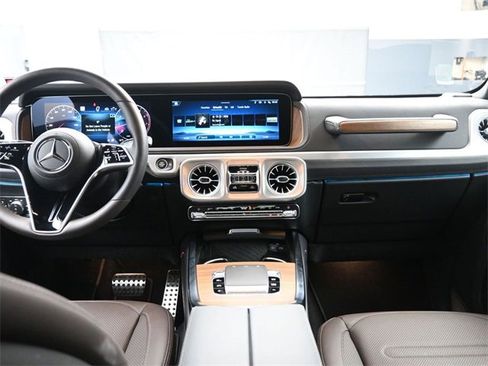 New 2025 Mercedes-Benz G 550 image 9