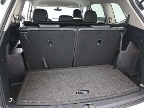 Used 2023 Volkswagen Atlas SE AWD/4WD image 8