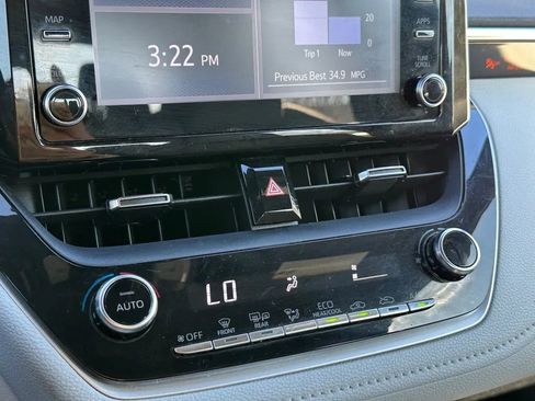 Used 2020 Toyota Corolla SE image 29