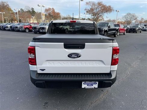 Used 2025 Ford Maverick XL w/ Equipment Group 102A image 5