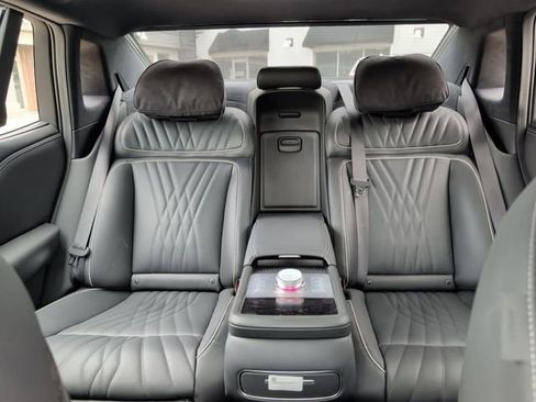 Used 2024 Genesis G90 3.5T image 40