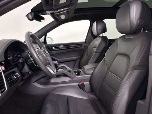 Certified 2021 Porsche Cayenne GTS AWD/4WD image 5