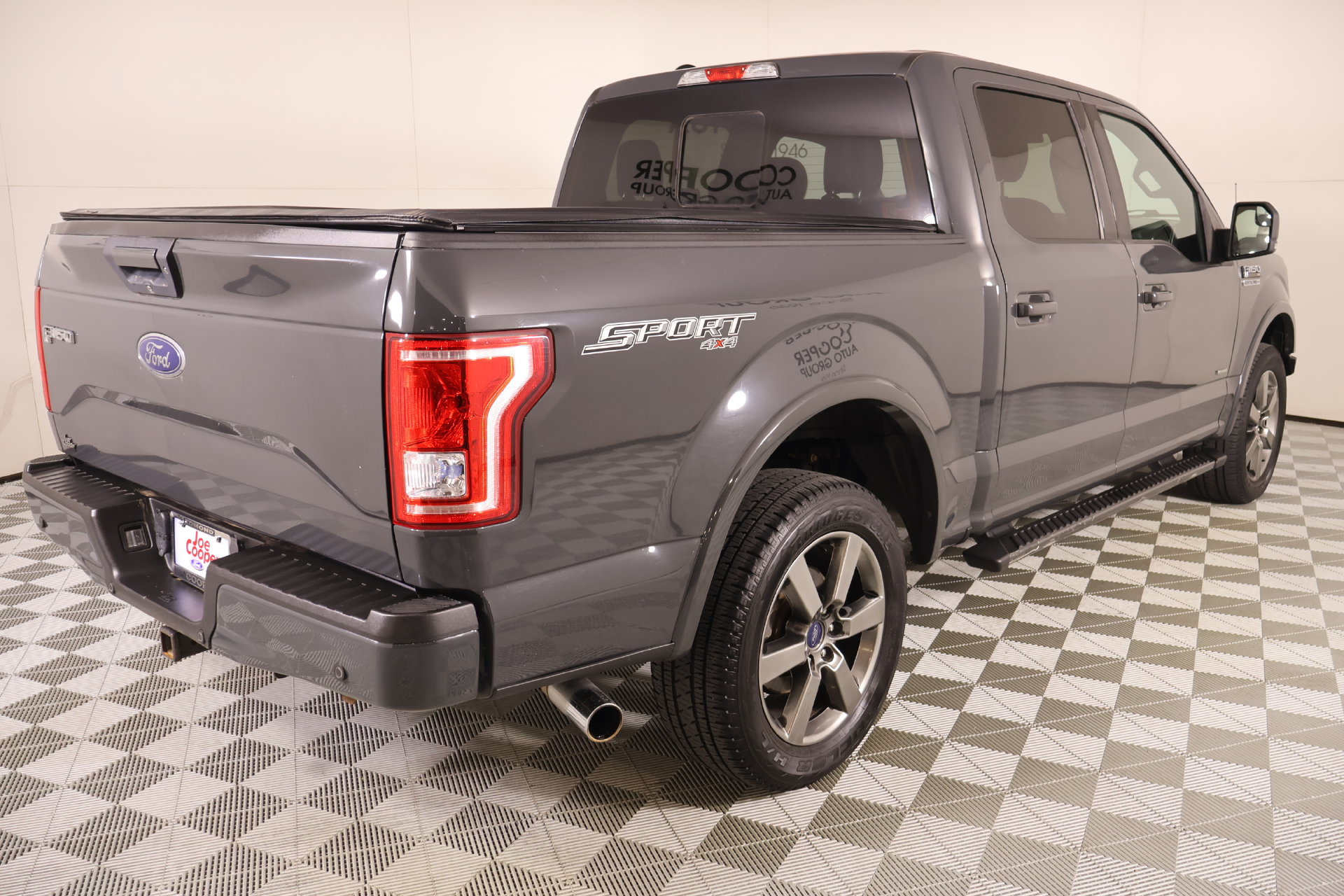 Used 2017 Ford F150 XLT w/ Equipment Group 302A Luxury AWD/4WD image 21