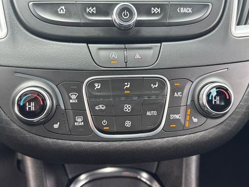 Used 2024 Chevrolet Malibu LT image 23