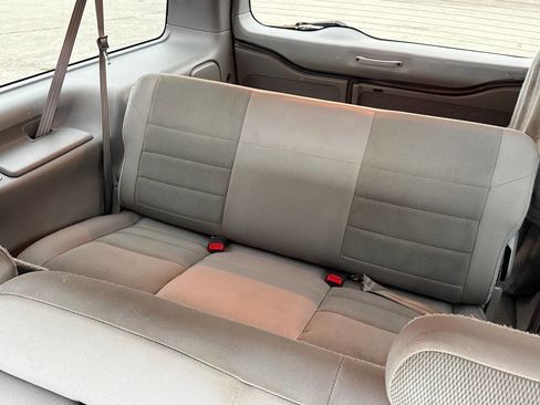 Used 2005 Ford Excursion XLT image 22