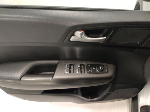 Used 2021 Kia Sportage LX image 27