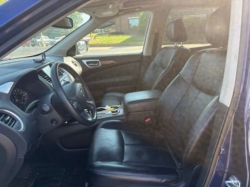 Used 2020 Nissan Pathfinder Platinum w/ Cargo Package AWD/4WD image 11