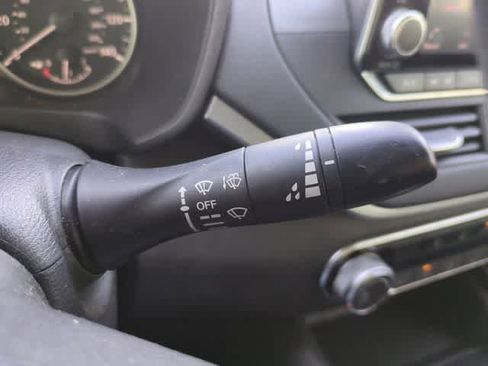 Used 2022 Nissan Altima 2.5 SV image 25