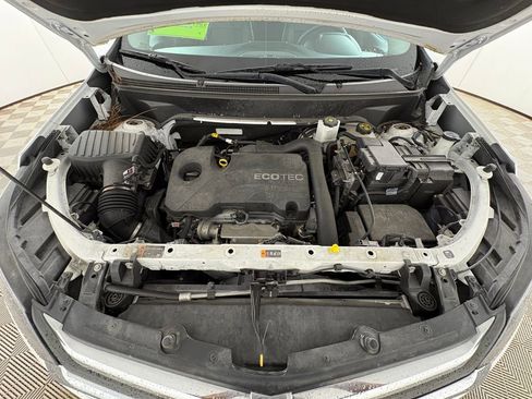 Used 2021 Chevrolet Equinox Premier FWD image 32