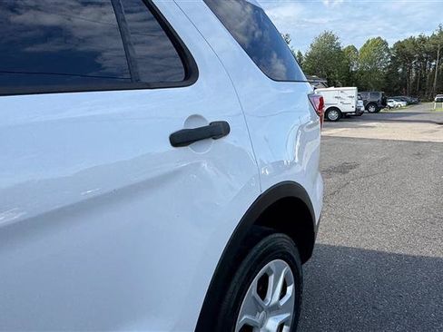 Used 2016 Ford Explorer 4WD Police Interceptor image 13
