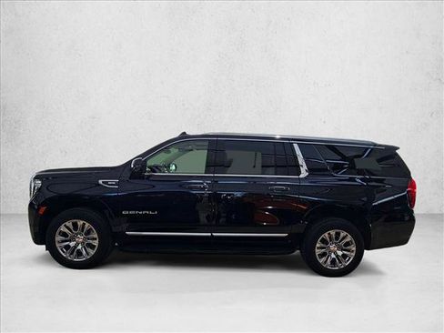 Used 2023 GMC Yukon XL Denali RWD image 7