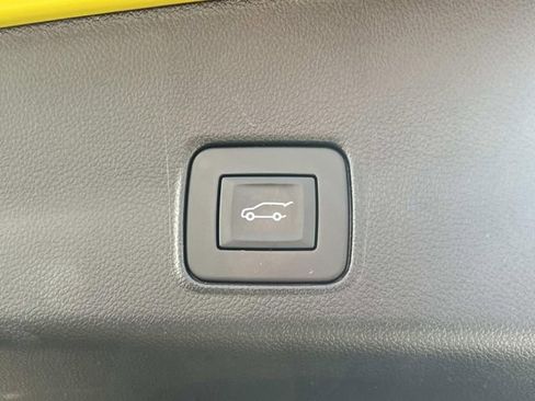 Used 2024 Chevrolet TrailBlazer RS w/ Convenience Package image 13