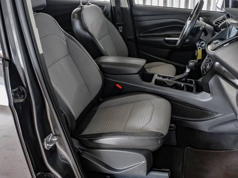Used 2017 Ford Escape SE w/ Equipment Group 201A FWD image 31