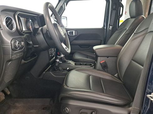 Used 2025 Jeep Wrangler Sahara w/ Dual Top Group image 12