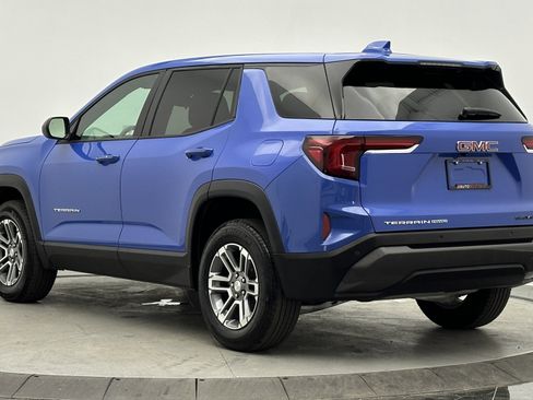 Used 2026 GMC Terrain Elevation image 6