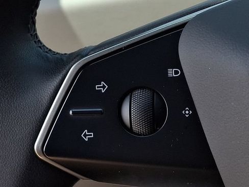 Used 2025 Tesla Cybertruck AWD Crew Cab image 22