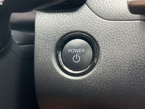 Used 2025 Toyota Camry SE w/ Convenience Package FWD image 22