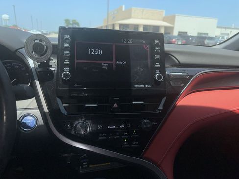 Used 2021 Toyota Camry XSE FWD image 10