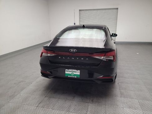 Used 2023 Hyundai Elantra SEL w/ Convenience Package FWD image 7