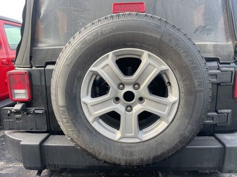 Used 2015 Jeep Wrangler Sport w/ Quick Order Package 24S image 11