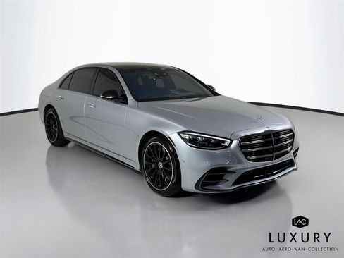 Used 2023 Mercedes-Benz S 500 4MATIC w/ AMG Line image 3