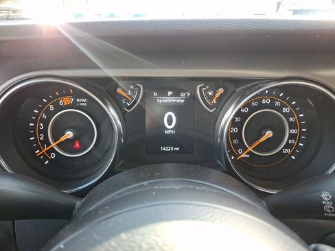 Used 2023 Jeep Wrangler Sport S image 25