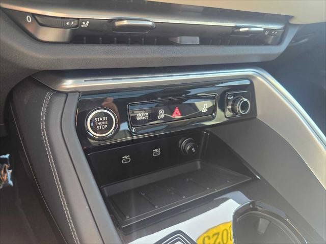 Used 2025 Audi Q5 Premium w/ Convenience Package AWD/4WD image 30