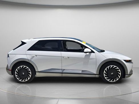Used 2023 Hyundai Ioniq 5 Limited AWD/4WD image 8