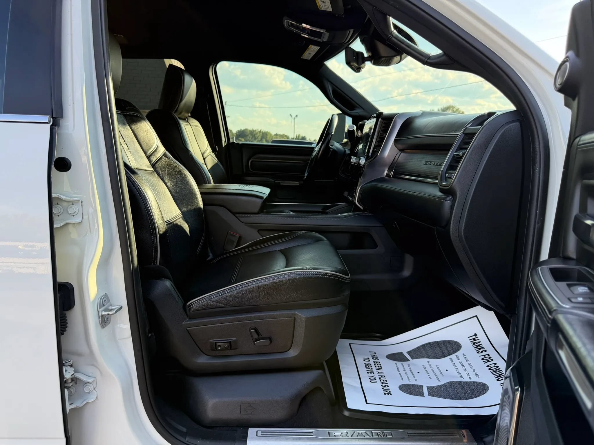 Used 2021 RAM 2500 Limited AWD/4WD image 28