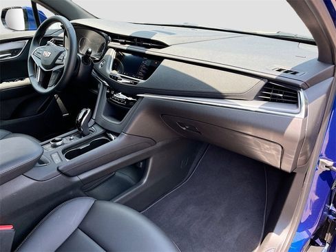 New 2025 Cadillac XT5 Luxury image 29