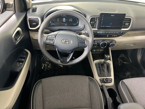 Used 2023 Hyundai Venue Limited FWD image 22