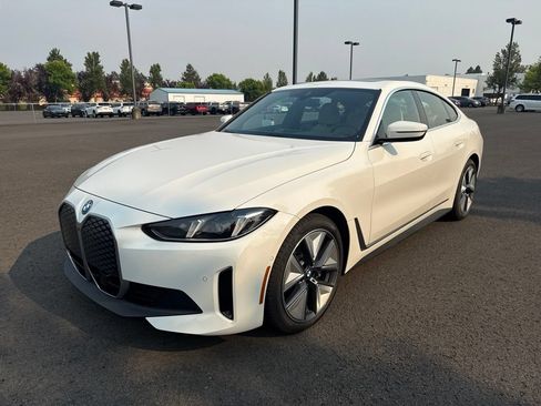 Used 2025 BMW i4 xDrive40i w/ Parking Assistance Package AWD/4WD image 3