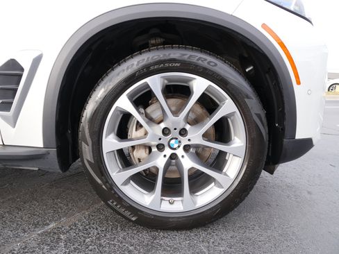 Used 2024 BMW X5 xDrive40i image 10