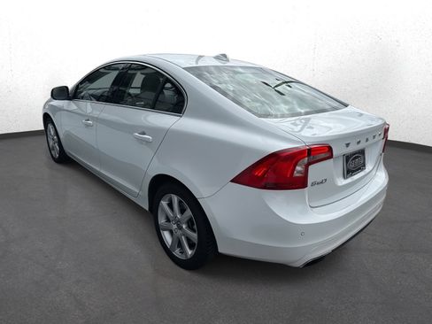 Used 2016 Volvo S60 T5 Premier w/ Convenience Package image 5