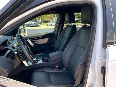 Certified 2025 Land Rover Discovery Sport Dynamic SE AWD/4WD image 8
