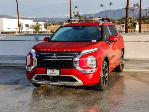 Used 2024 Mitsubishi Outlander SEL image 4