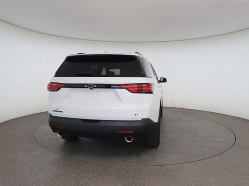 Used 2023 Chevrolet Traverse LT FWD image 16