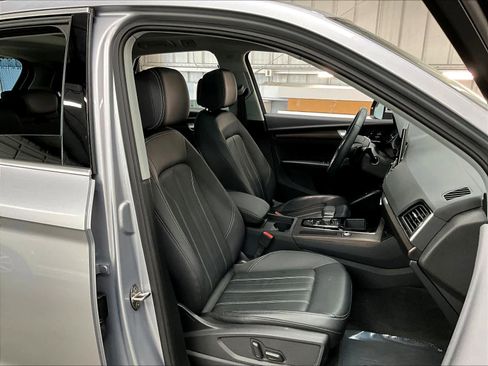 Used 2023 Audi Q5 2.0T Premium w/ Convenience Package AWD/4WD image 10