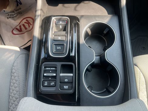 Used 2023 Honda Pilot LX image 15