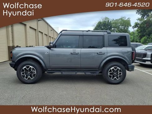 Used 2023 Ford Bronco Outer Banks AWD/4WD image 2