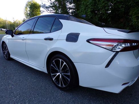 Used 2018 Toyota Camry XSE w/ Audio Package FWD image 8